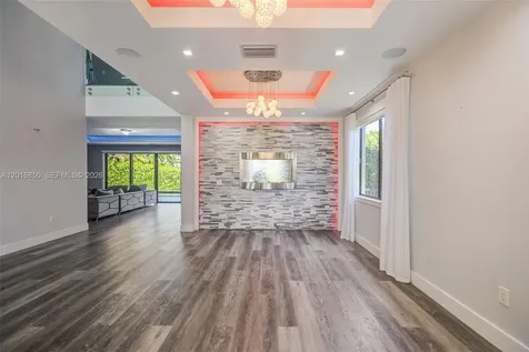 18101 NW 85th Avenue Hialeah FL 33015