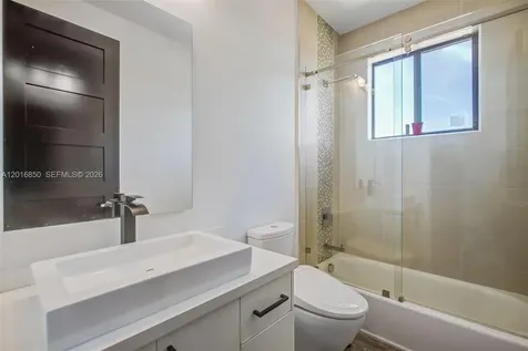 18101 NW 85th Avenue Hialeah FL 33015