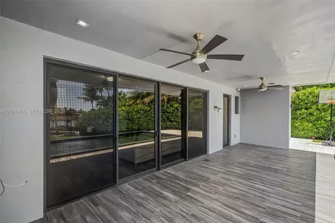 18101 NW 85th Avenue Hialeah FL 33015