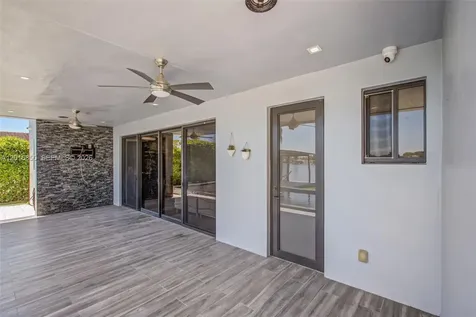 18101 NW 85th Avenue Hialeah FL 33015