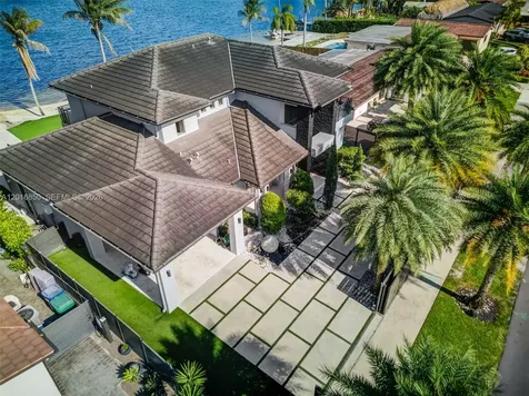 18101 NW 85th Avenue Hialeah FL 33015