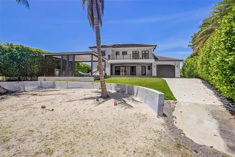 18101 NW 85th Avenue Hialeah FL 33015