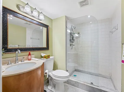 9820 S Hollybrook Lake Drive Pembroke Pines FL 33025