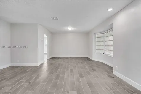 4301 NW 35th Avenue Lauderdale Lakes FL 33309