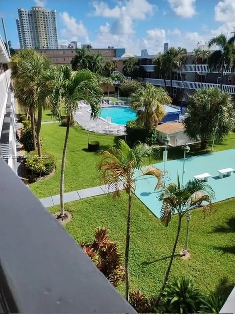 201 NE 14th Avenue Hallandale Beach FL 33009