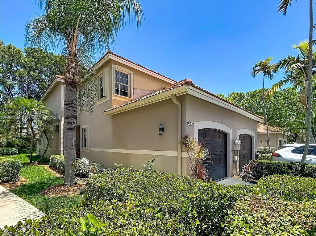 952 Sevilla Circle Weston FL 33326