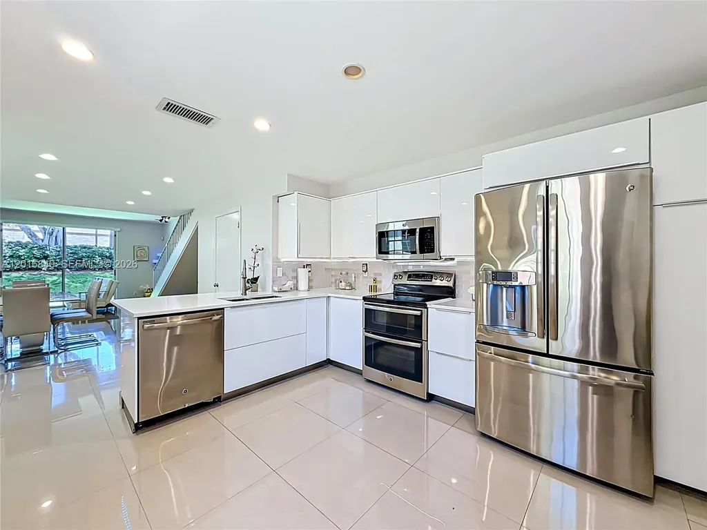 952 Sevilla Circle Weston FL 33326