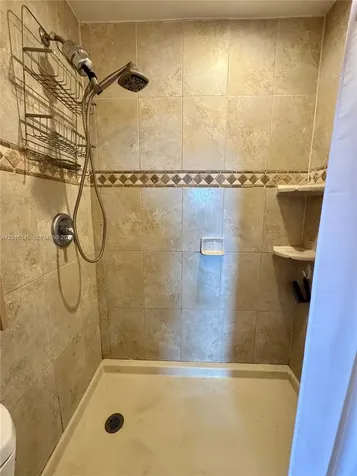 2762 W 60th Street Hialeah FL 33016