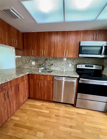 2762 W 60th Street Hialeah FL 33016