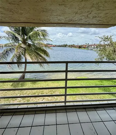 2762 W 60th Street Hialeah FL 33016