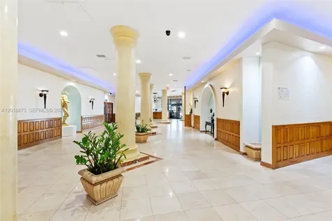 3725 S Ocean Drive Hollywood FL 33019