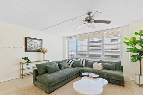 3725 S Ocean Drive Hollywood FL 33019