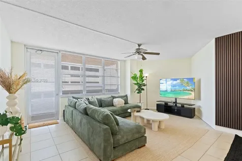3725 S Ocean Drive Hollywood FL 33019