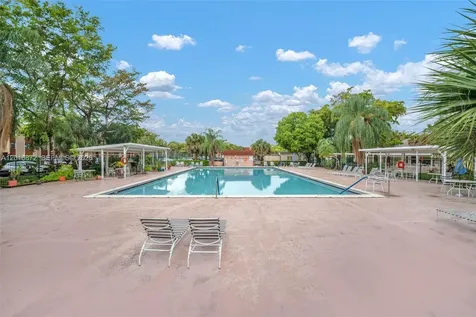 8280 SW 24th Street North Lauderdale FL 33068