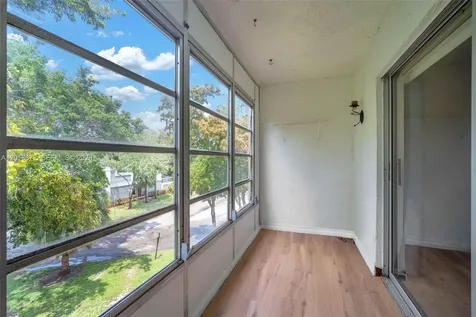 8280 SW 24th Street North Lauderdale FL 33068