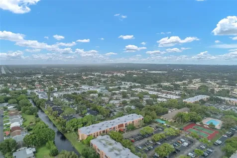8280 SW 24th Street North Lauderdale FL 33068