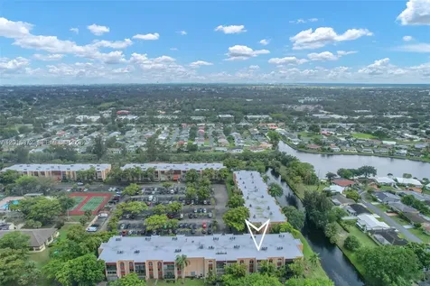 8280 SW 24th Street North Lauderdale FL 33068