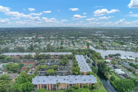 8280 SW 24th Street North Lauderdale FL 33068