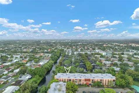 8280 SW 24th Street North Lauderdale FL 33068