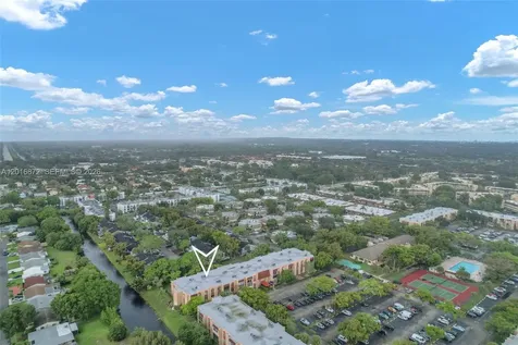 8280 SW 24th Street North Lauderdale FL 33068