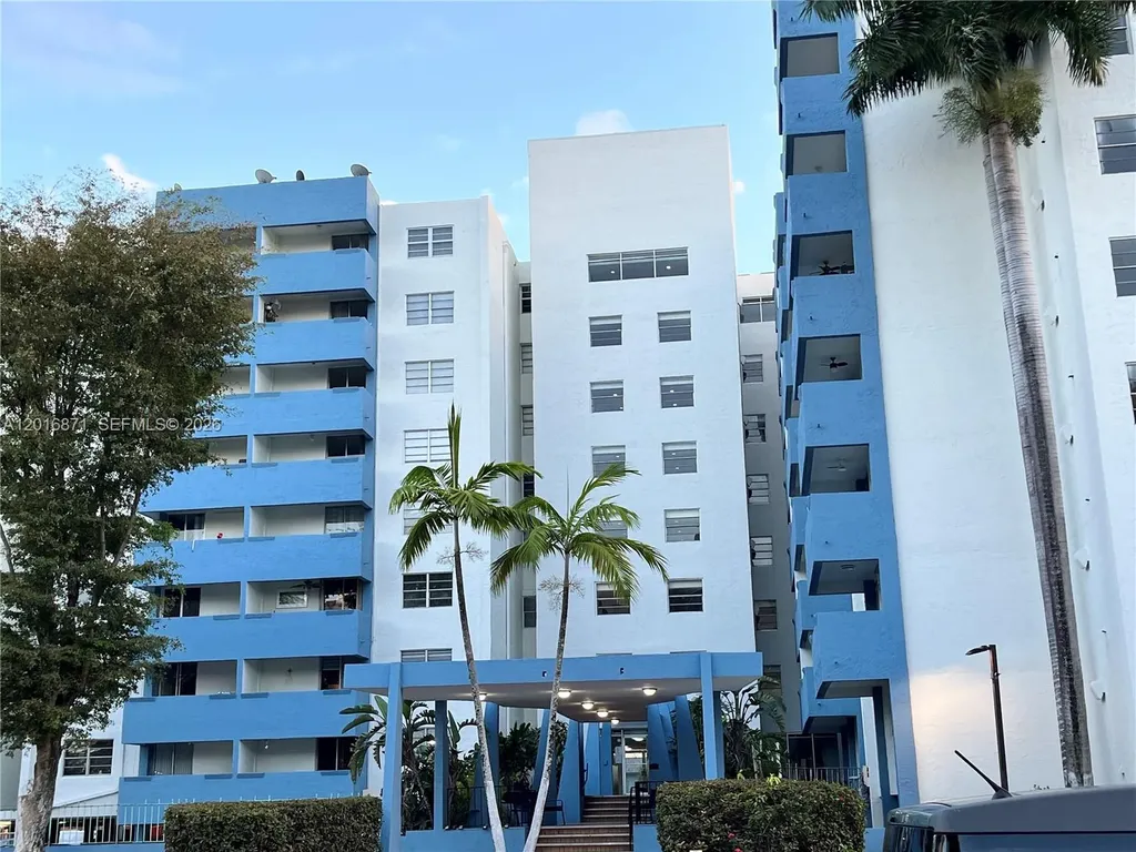 5050 NW 7th Street Miami FL 33126