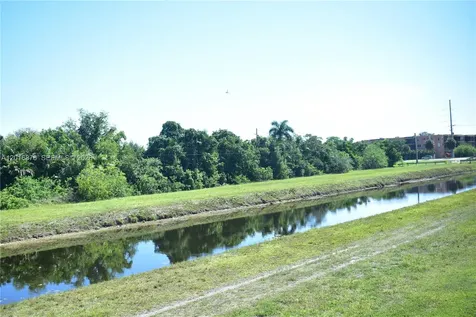 8851 Sunrise Lakes Boulevard Sunrise FL 33322