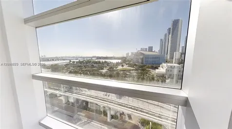 1501 Biscayne Miami FL 33132