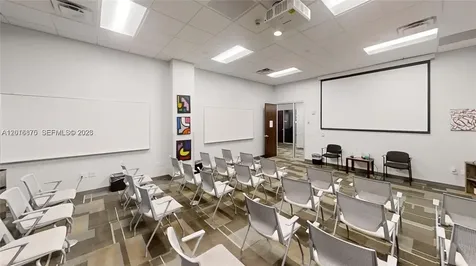1501 Biscayne Miami FL 33132