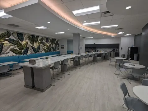 1501 Biscayne Miami FL 33132