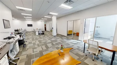 1501 Biscayne Miami FL 33132