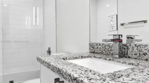 1536 NW 15th Avenue Miami FL 33125