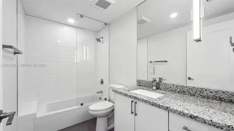 1536 NW 15th Avenue Miami FL 33125