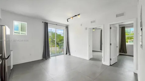 1536 NW 15th Avenue Miami FL 33125