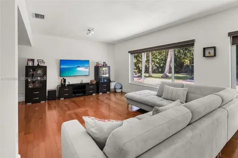 7800 SW 132nd Street Pinecrest FL 33156