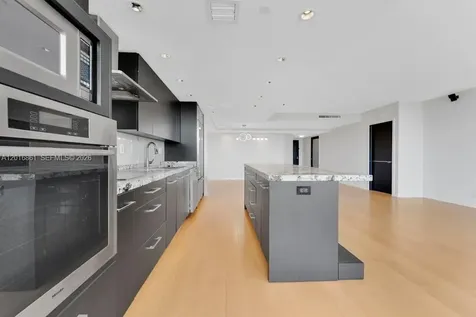 3600 Yacht Club Drive Aventura FL 33180