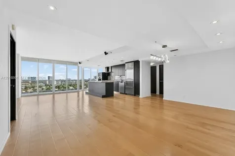 3600 Yacht Club Drive Aventura FL 33180