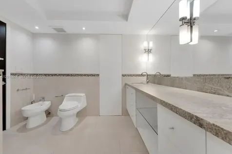 3600 Yacht Club Drive Aventura FL 33180