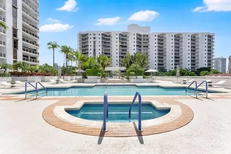 3600 Yacht Club Drive Aventura FL 33180