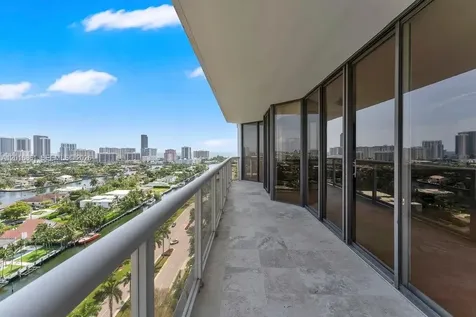 3600 Yacht Club Drive Aventura FL 33180