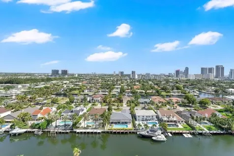 3600 Yacht Club Drive Aventura FL 33180