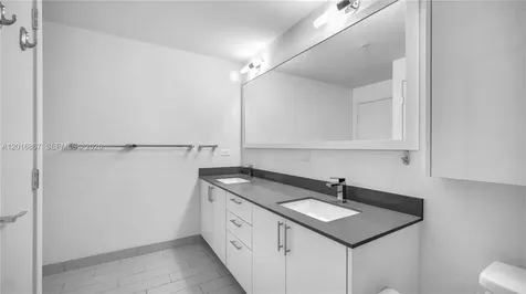 999 SW 1st Avenue Miami FL 33130