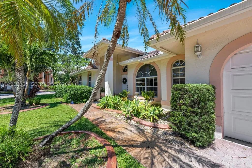 701 SW 93rd Terrace Pembroke Pines FL 33025