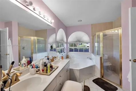 701 SW 93rd Terrace Pembroke Pines FL 33025