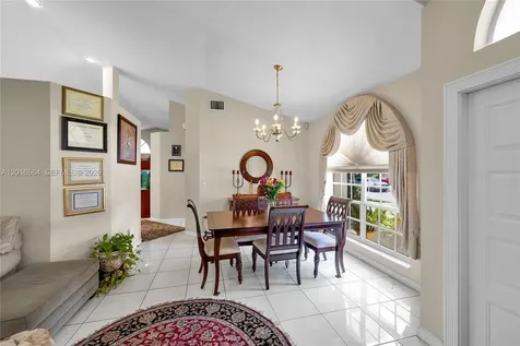 701 SW 93rd Terrace Pembroke Pines FL 33025