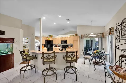 701 SW 93rd Terrace Pembroke Pines FL 33025