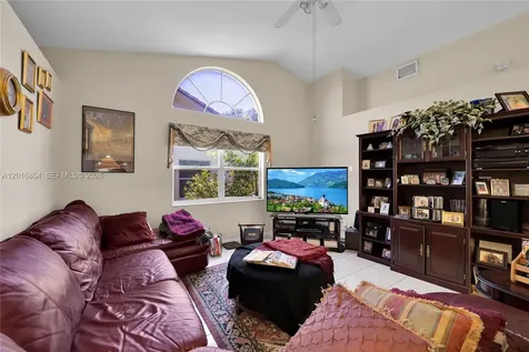 701 SW 93rd Terrace Pembroke Pines FL 33025
