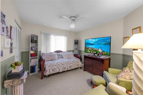 701 SW 93rd Terrace Pembroke Pines FL 33025