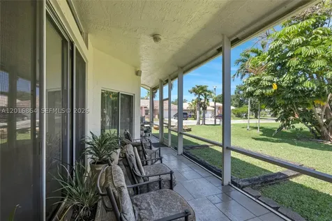 701 SW 93rd Terrace Pembroke Pines FL 33025