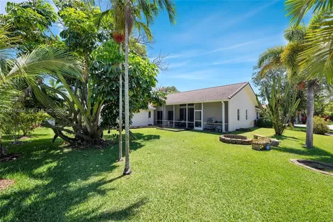 701 SW 93rd Terrace Pembroke Pines FL 33025