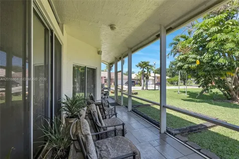 701 SW 93rd Terrace Pembroke Pines FL 33025